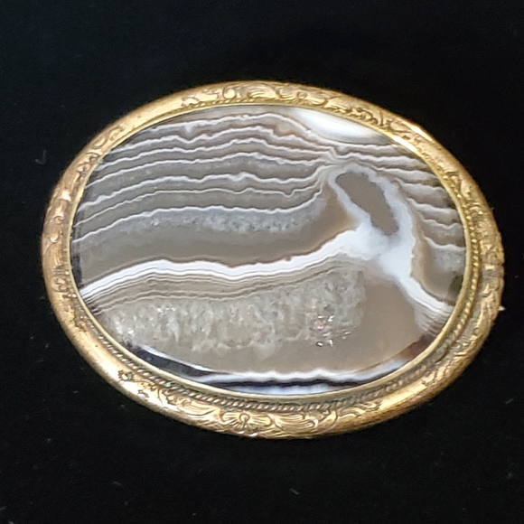 Antique Victorian Banded Agate Engaved Frame Brooch Laye 1800's - Picture 2 of 8